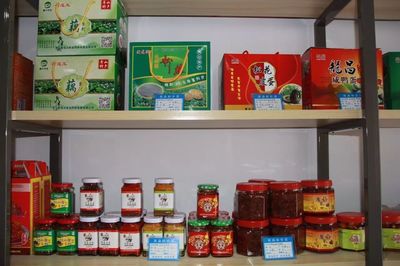 学习\u201c群鑫\u201d好榜样——武陵副食品批发市场群鑫土特产店的经营之道
